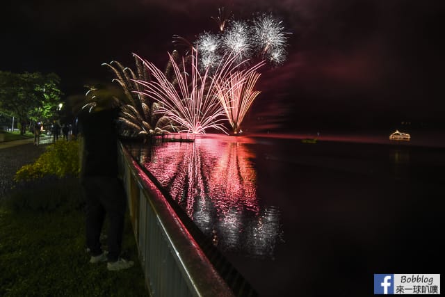 Toyako-Onsen-fireworks-4