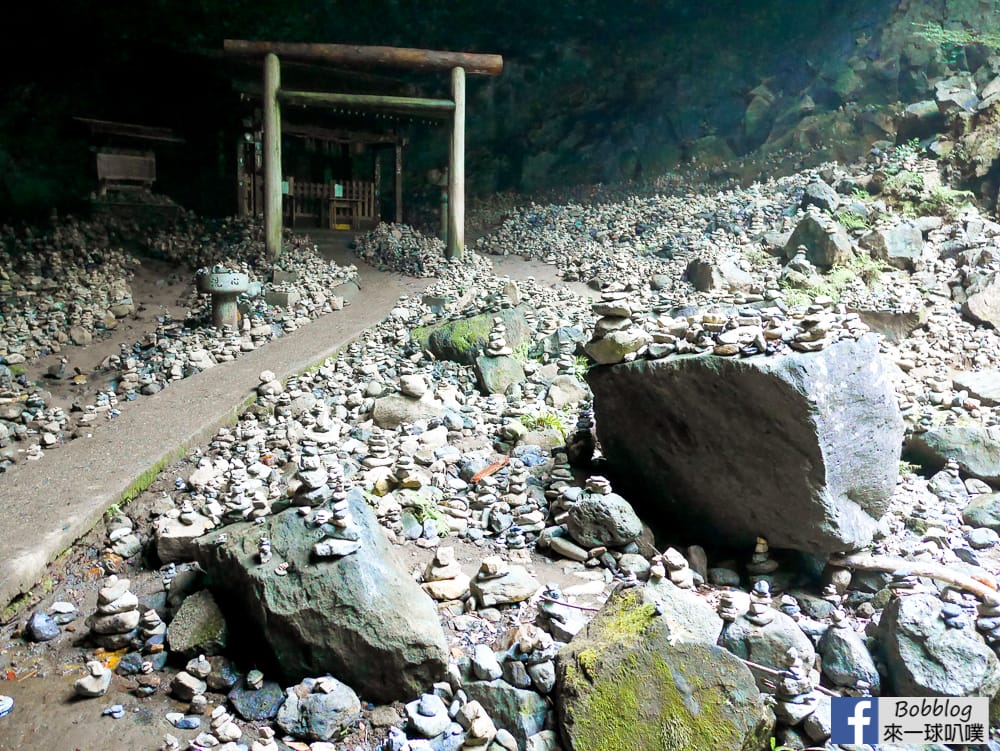 Amanoiwato-Shrine-11