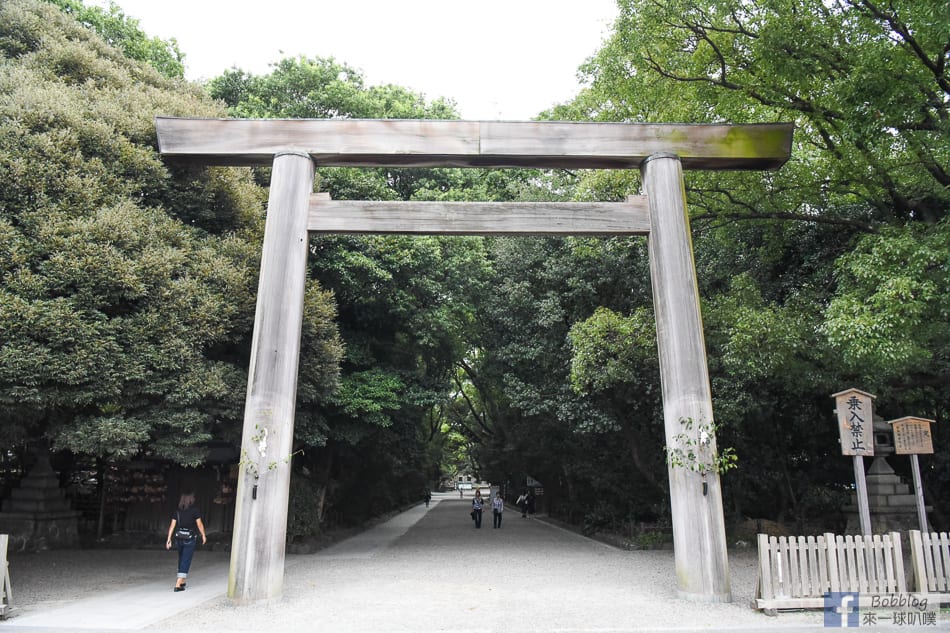 Atsuta-Shrine-2