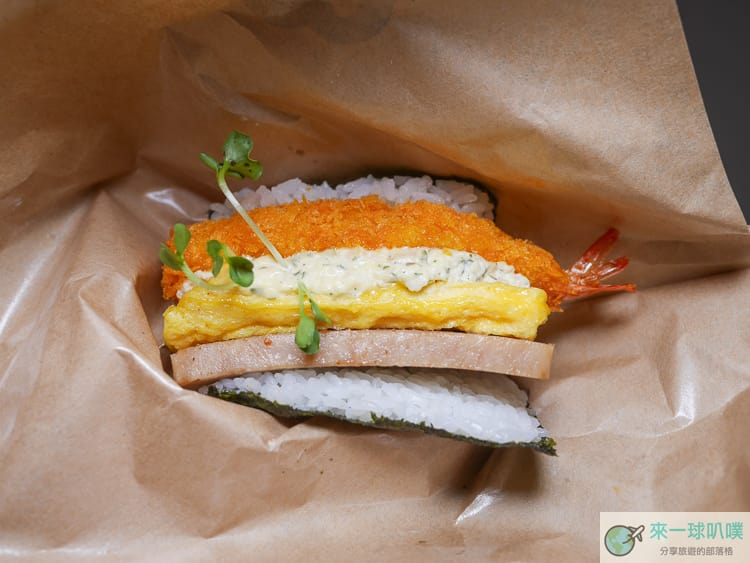 沖繩國際通美食|ポーたま 牧志市場店、各種口味豬肉蛋飯糰