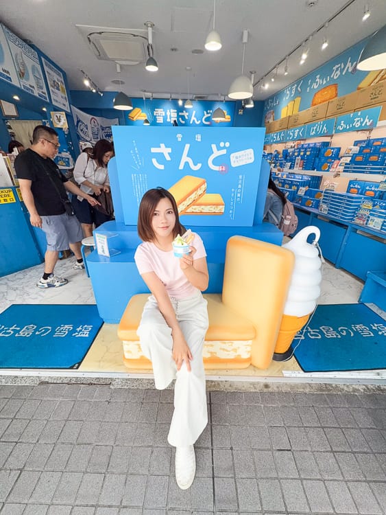 沖繩國際通伴手禮|雪塩さんど 國際通本店,超濃雪鹽霜淇淋,伴手禮一次買齊 @來一球叭噗 沖繩國際通伴手禮|雪塩さんど 國際通本店,超濃雪鹽霜淇淋,伴手禮一次買齊