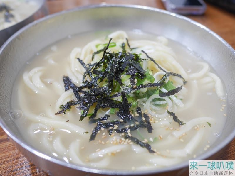 首爾望遠市場美食|棒槌手工刀削麵、便宜划算要排隊