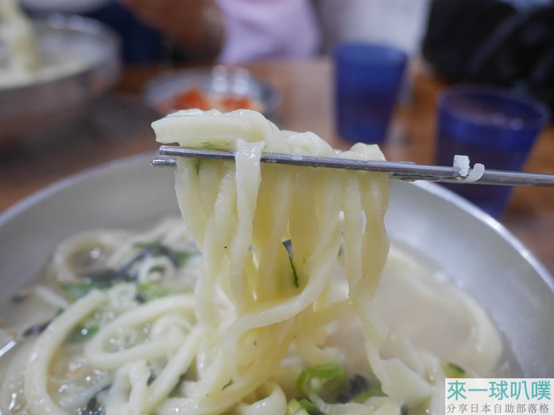 首爾望遠市場美食|棒槌手工刀削麵、便宜划算要排隊 @來一球叭噗 首爾望遠市場美食|棒槌手工刀削麵、便宜划算要排隊