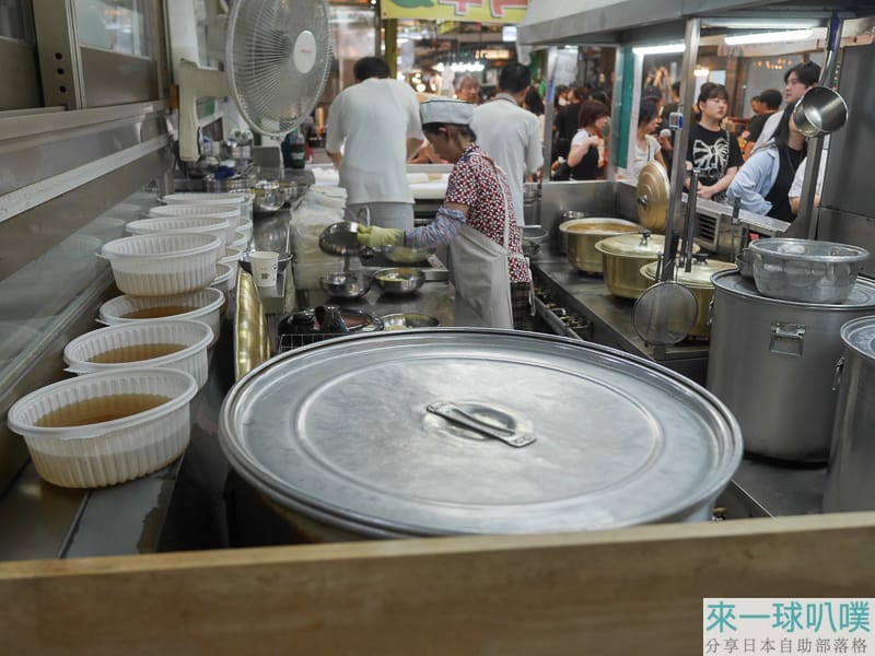 首爾望遠市場美食|棒槌手工刀削麵、便宜划算要排隊 @來一球叭噗 首爾望遠市場美食|棒槌手工刀削麵、便宜划算要排隊