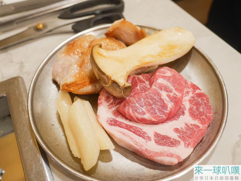 首爾明洞燒烤BBQ|黃金牧場明洞本店、有人幫烤、價格稍高