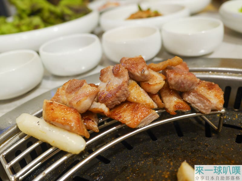 首爾明洞燒烤BBQ|黃金牧場明洞本店、有人幫烤、價格稍高