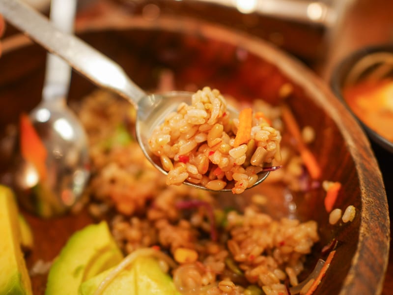 首爾明洞美食|Vegan Kitchen、人氣素食餐廳、餐點不錯吃