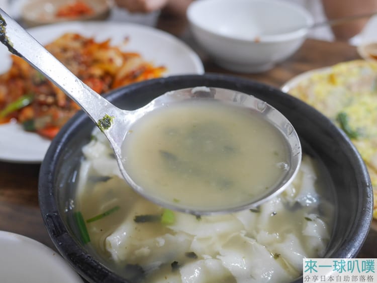首爾三清洞美食|三清洞麵疙瘩、海鮮蔥煎餅、好吃辣炒章魚