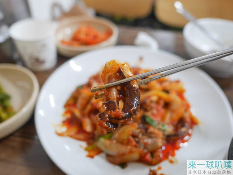 首爾三清洞美食|三清洞麵疙瘩、海鮮蔥煎餅、好吃辣炒章魚