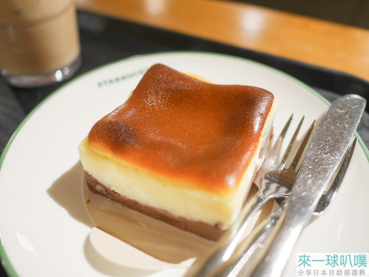 首爾京東市場咖啡廳|星巴克京東1960店、舊戲院改建、復古劇場座位超好拍