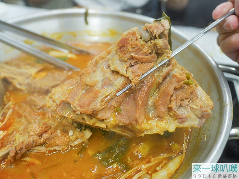 首爾明洞美食|元堂脊骨土豆湯、24小時馬鈴薯排骨湯、生意很好 @來一球叭噗 首爾明洞美食|元堂脊骨土豆湯、24小時馬鈴薯排骨湯、生意很好