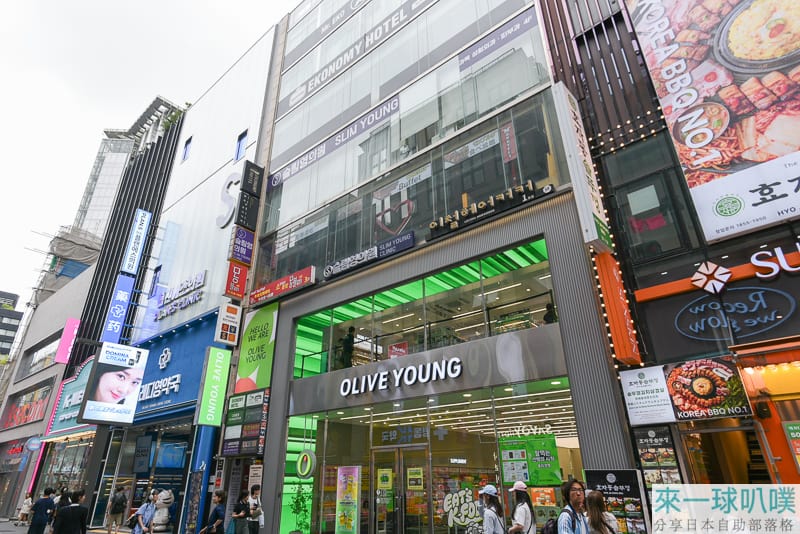 首爾明洞住宿推薦|明洞頂級經濟飯店、熱鬧明洞商圈在下方、價格便宜