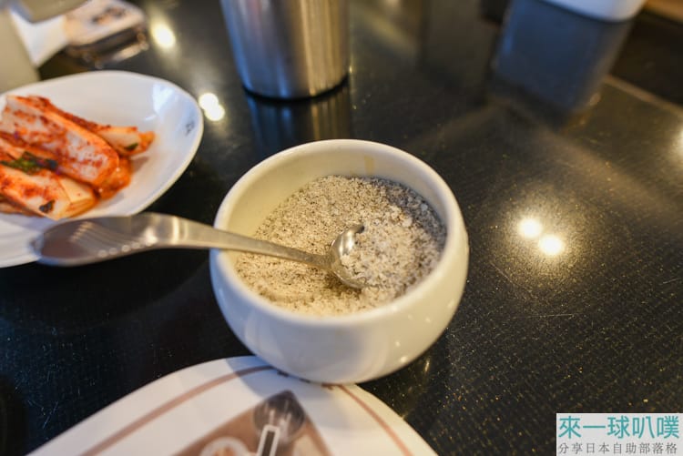 首爾明洞美食|高峰蔘雞湯、人蔘味道不夠、比較普通 @來一球叭噗 首爾明洞美食|高峰蔘雞湯、人蔘味道不夠、比較普通