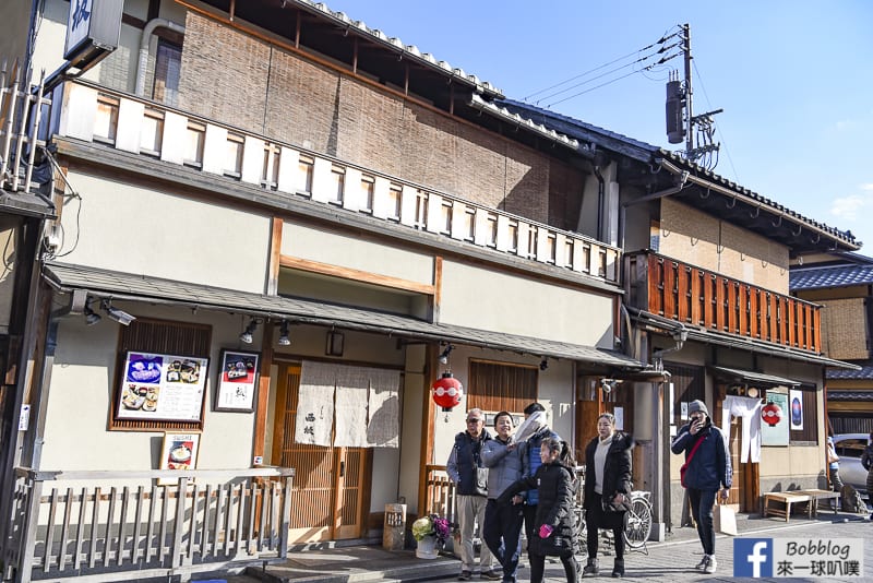 Hanamikoji-Street-16