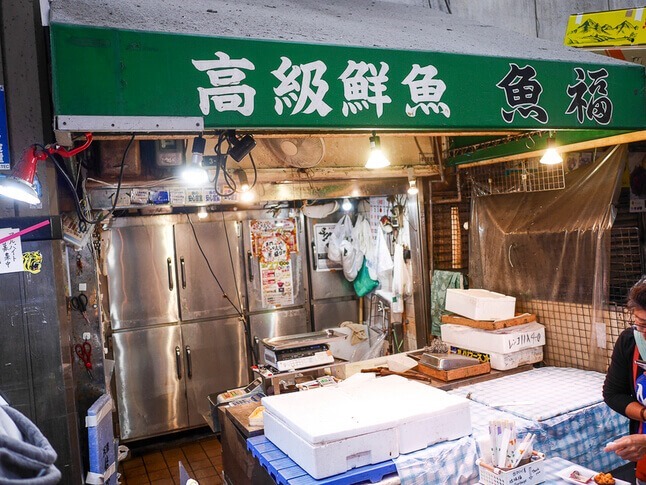 大阪黑門市場美食|魚福奶油烤扇貝生海膽