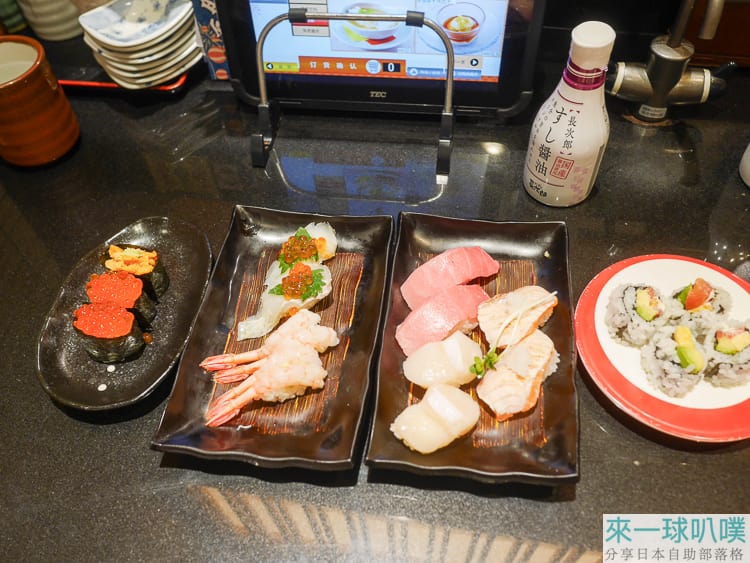 大阪難波美食|迴轉壽司長次郎 法善寺店、價格稍高品質不錯 大阪難波美食|迴轉壽司長次郎 法善寺店、價格稍高品質不錯