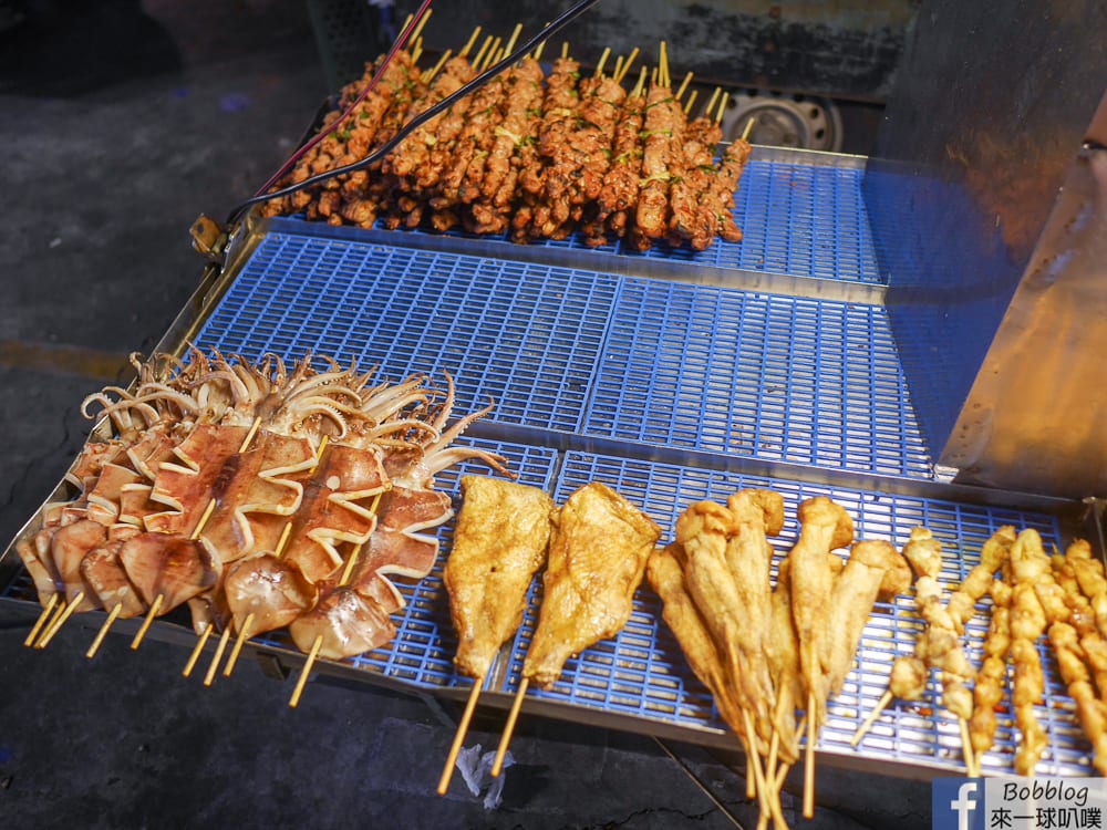 苗栗竹南夜市｜竹南國泰夜市美食推薦(滷味、串燒、鐵板麵、豆花)