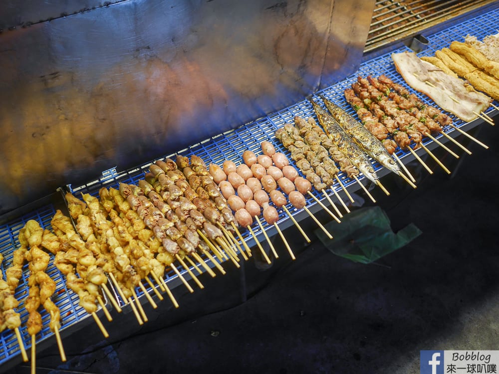 苗栗竹南夜市｜竹南國泰夜市美食推薦(滷味、串燒、鐵板麵、豆花)