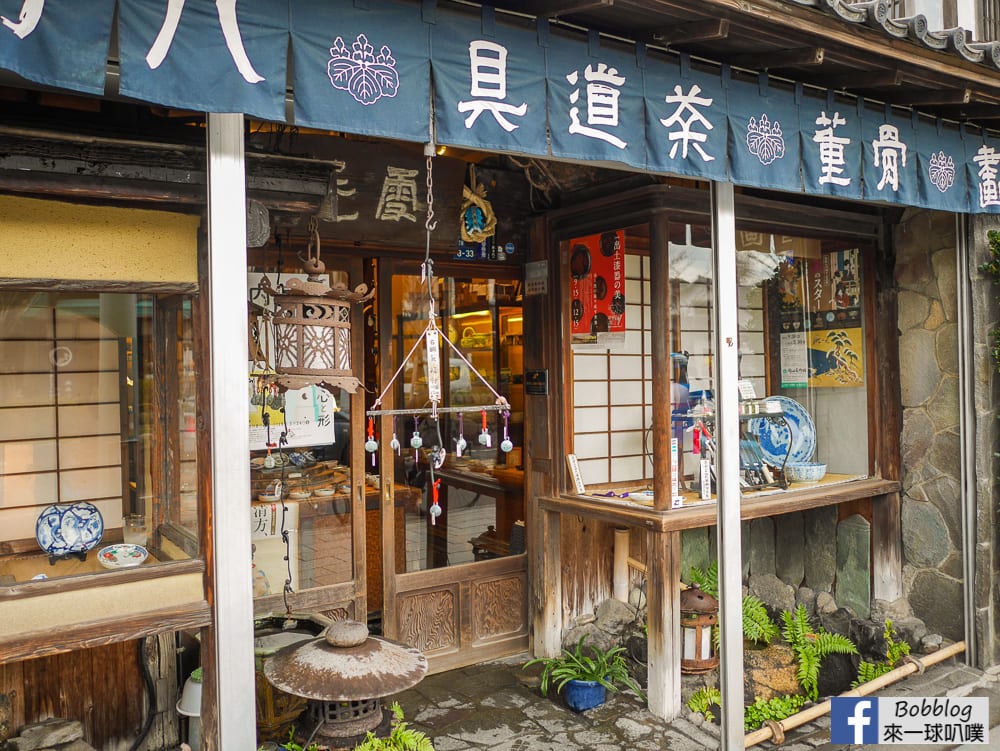 Kamakura-Komachi-dori-Street-15