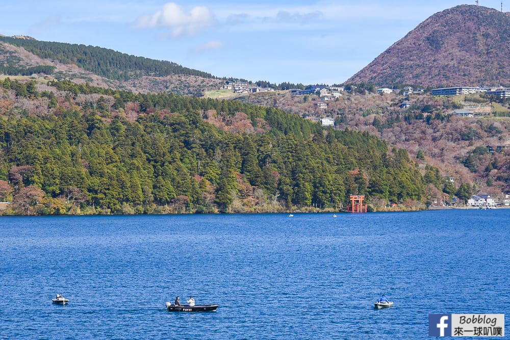 Hakone-sightseeing-boat-19