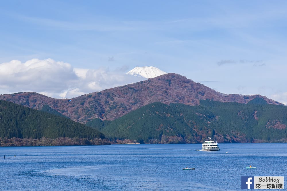 Hakone-sightseeing-boat-23