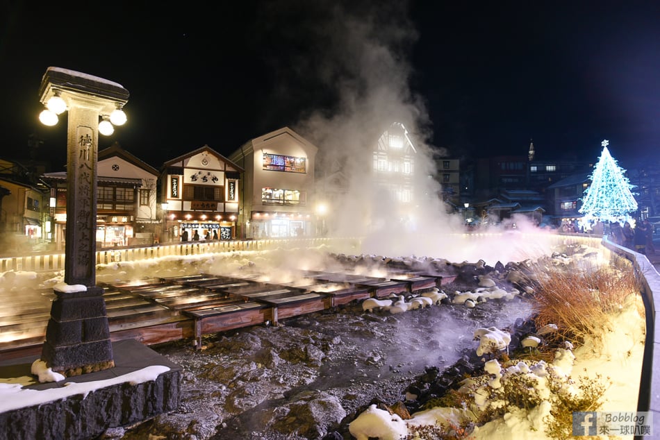 night-kusatsu-onsen-3