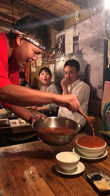 札幌海鮮居酒屋|海味はちきょう 本店、鮭魚卵丼飯滿到太震撼